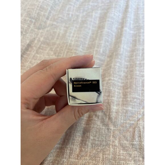 PAT McGRATH LABS MatteTrance Lipstick Color Elson - blue red - Picture 5 of 9